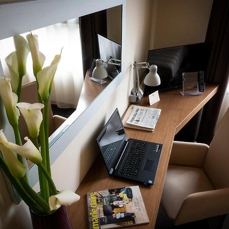 Hc3 Hotel Болонья Екстер'єр фото