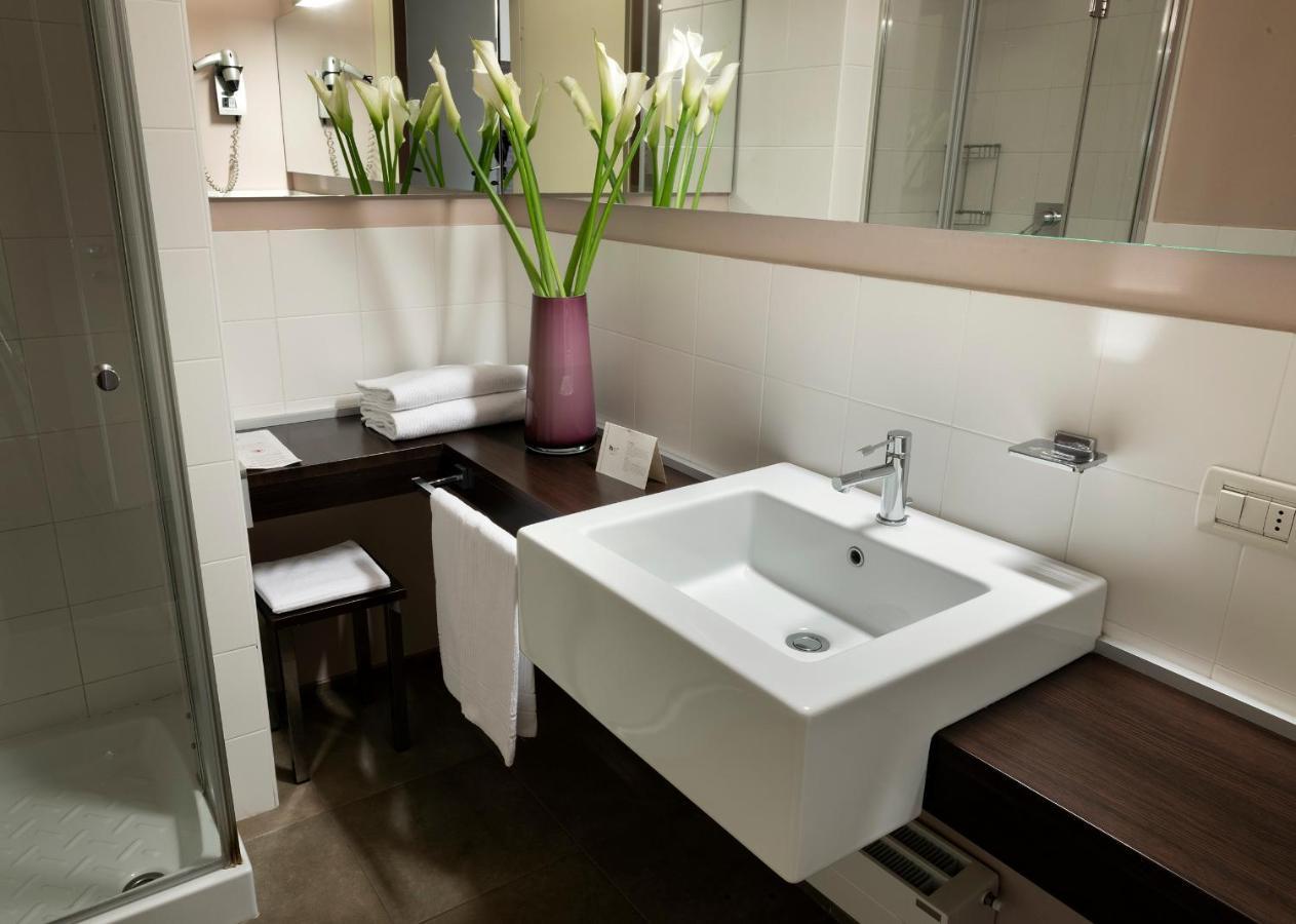 Hc3 Hotel Болонья Екстер'єр фото