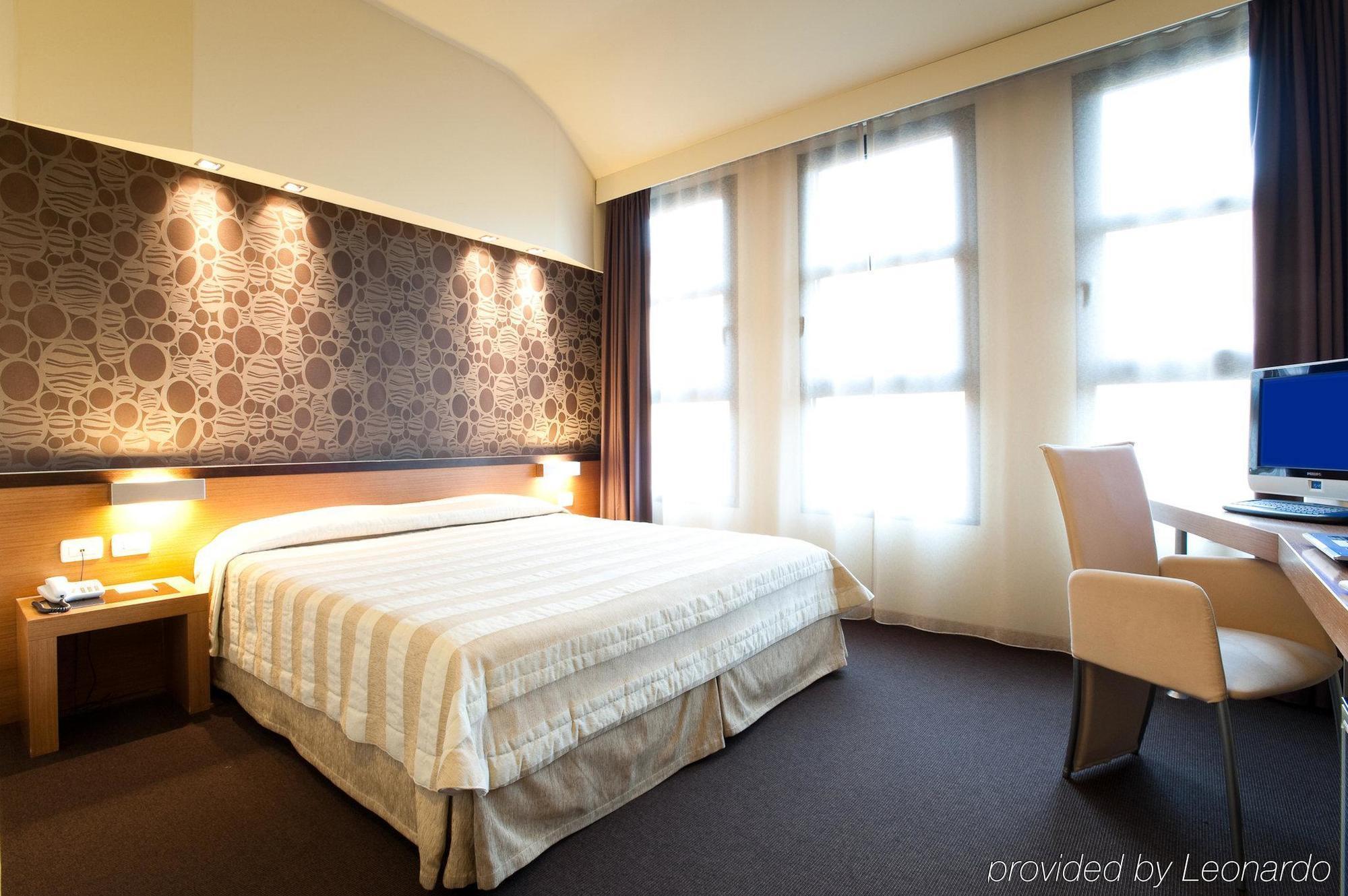 Hc3 Hotel Болонья Номер фото